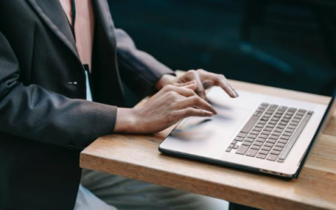 爱用商城开通会员借钱靠谱吗？买手机直接到账吗