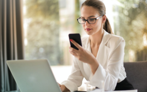 无条件秒过的小额贷款，唯一就需要你认证身份证！