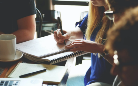 招集令借款靠谱吗？召集令里面的贷呗放款中