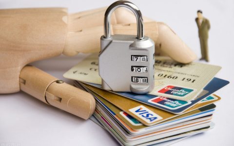 信用卡网贷出现无力偿还的情况下，心中总是担心害怕，怎么办？