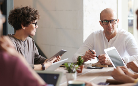 私人微信放款24小时在线，随时需要随时来~！