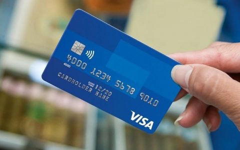 信用卡逾期被起诉立案后怎么解决，2021年信用卡逾期会坐牢吗