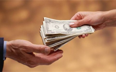 银行发信息可以贷款20万是真的吗？