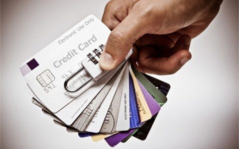 信用卡网贷全部逾期怎么办，如何向家人坦白