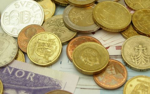 贷款资金匹配中是不是没通过？银行贷款10万一年利息是多少