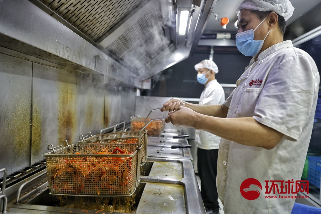 6月6日零点，北京部分餐厅正式恢复堂食