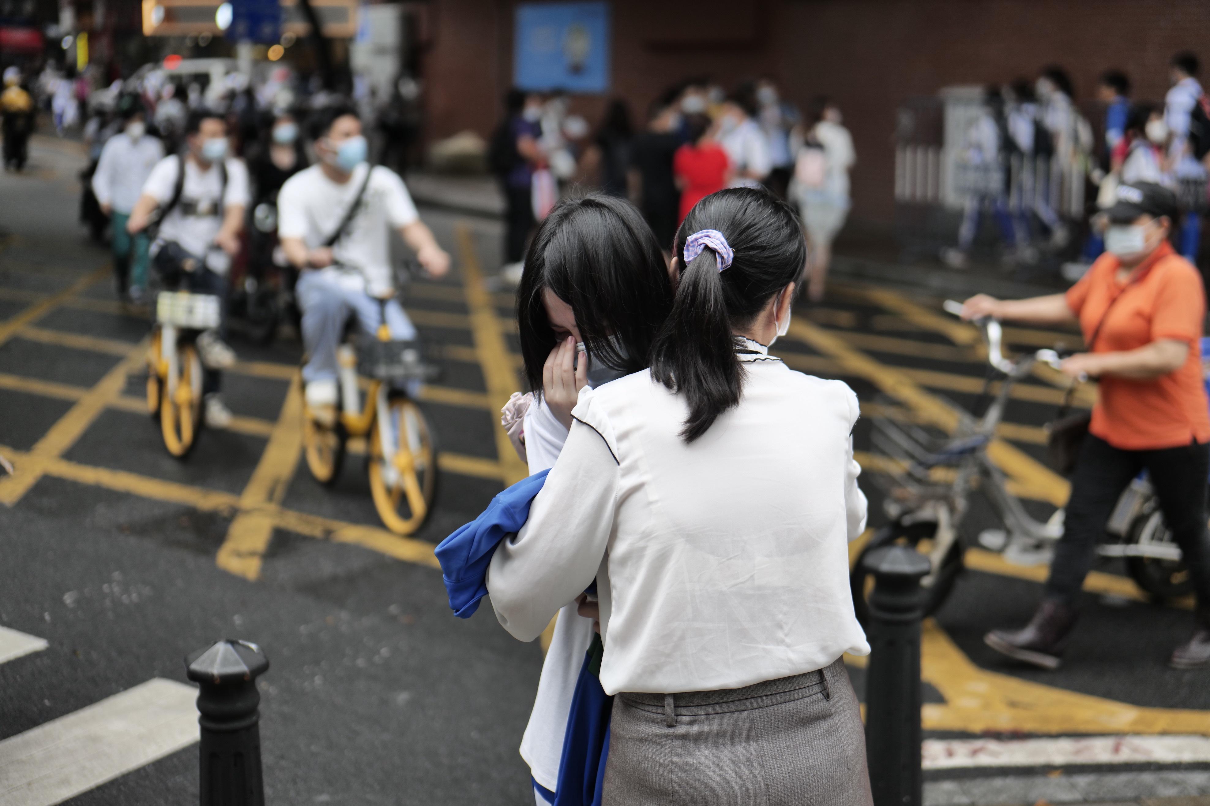 数学考试结束 考生：3年的难题都在这张卷子里了