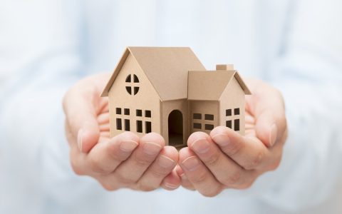 上海一群租房住30人一半感染新冠