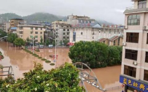 福建建瓯持续暴雨 全城拉响防空警报