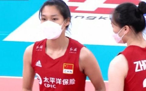 胡锡进谈中国女排戴口罩比赛