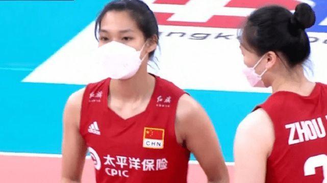 胡锡进谈中国女排戴口罩比赛