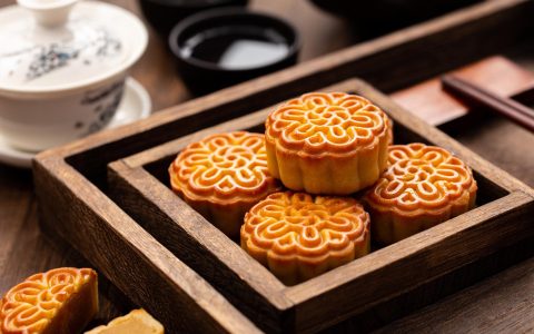 “天价月饼”出加价新招