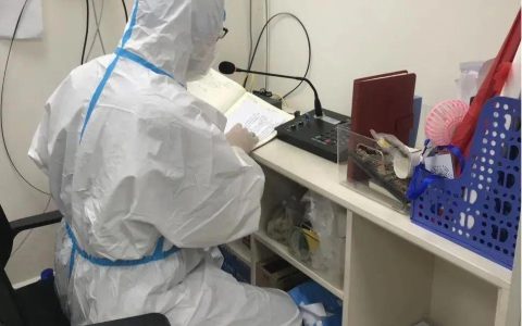 被通报的书记前一晚还在小区喊话