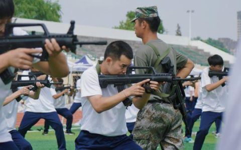 小伙985高校毕业4年后读专科