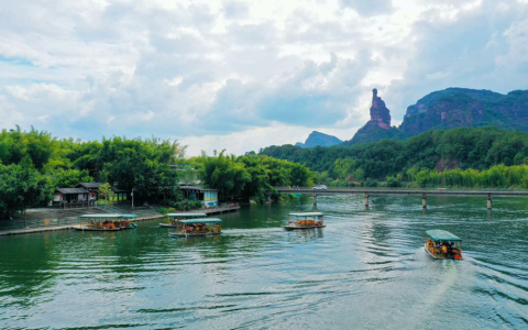 多地晒出国庆首日旅游“成绩单”