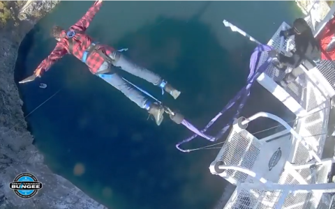 加拿大总理特鲁多蹦极画面曝光