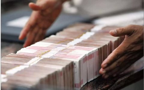 中润车贷客服电话号码是多少，中润车贷不还会拖车吗